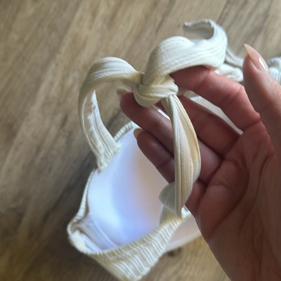 Shade & Shore Bikini Top - Picture 5 of 8